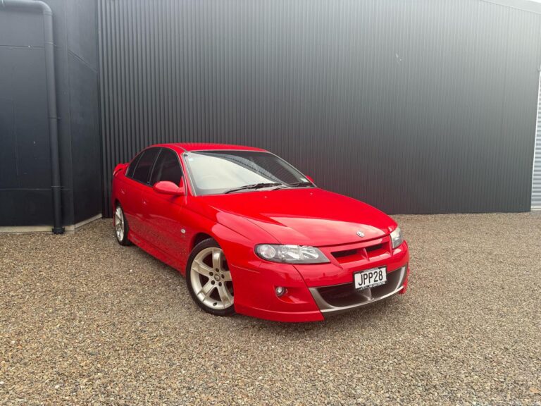 2002 Holden Commodore HSV Clubsport R8