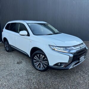 2021 Mitsubishi Outlander LS