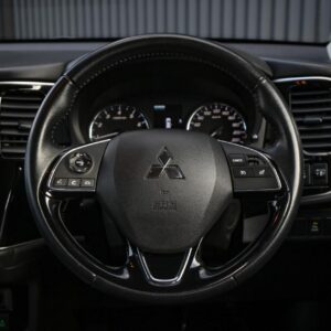 2021 Mitsubishi Outlander LS