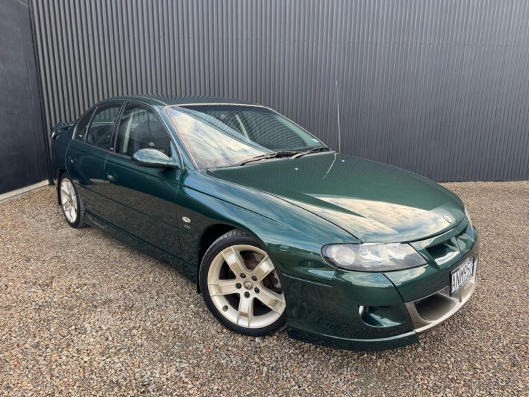2002 Holden Commodore HSV Clubsport R8