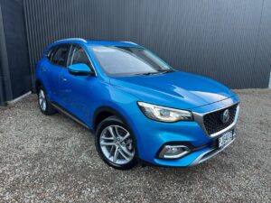 2022 MG HS Essence
