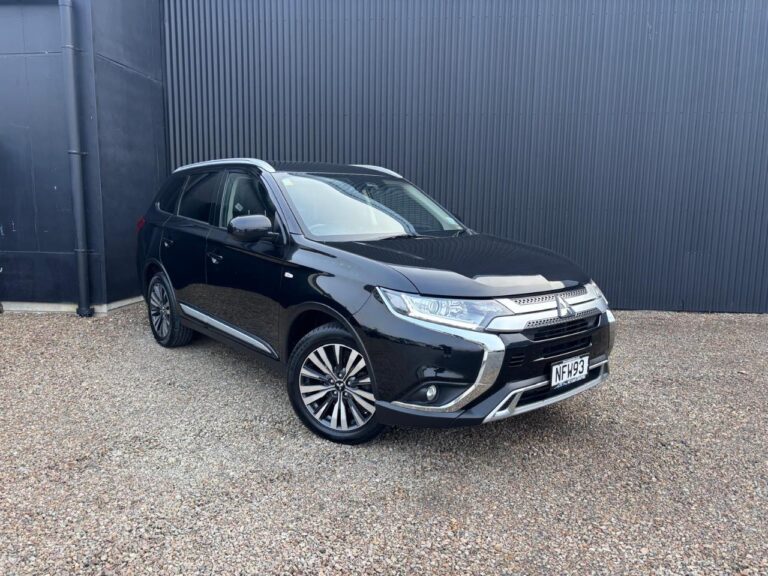 2021 Mitsubishi Outlander LS
