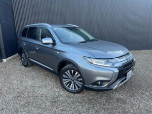 2021 Mitsubishi Outlander LS